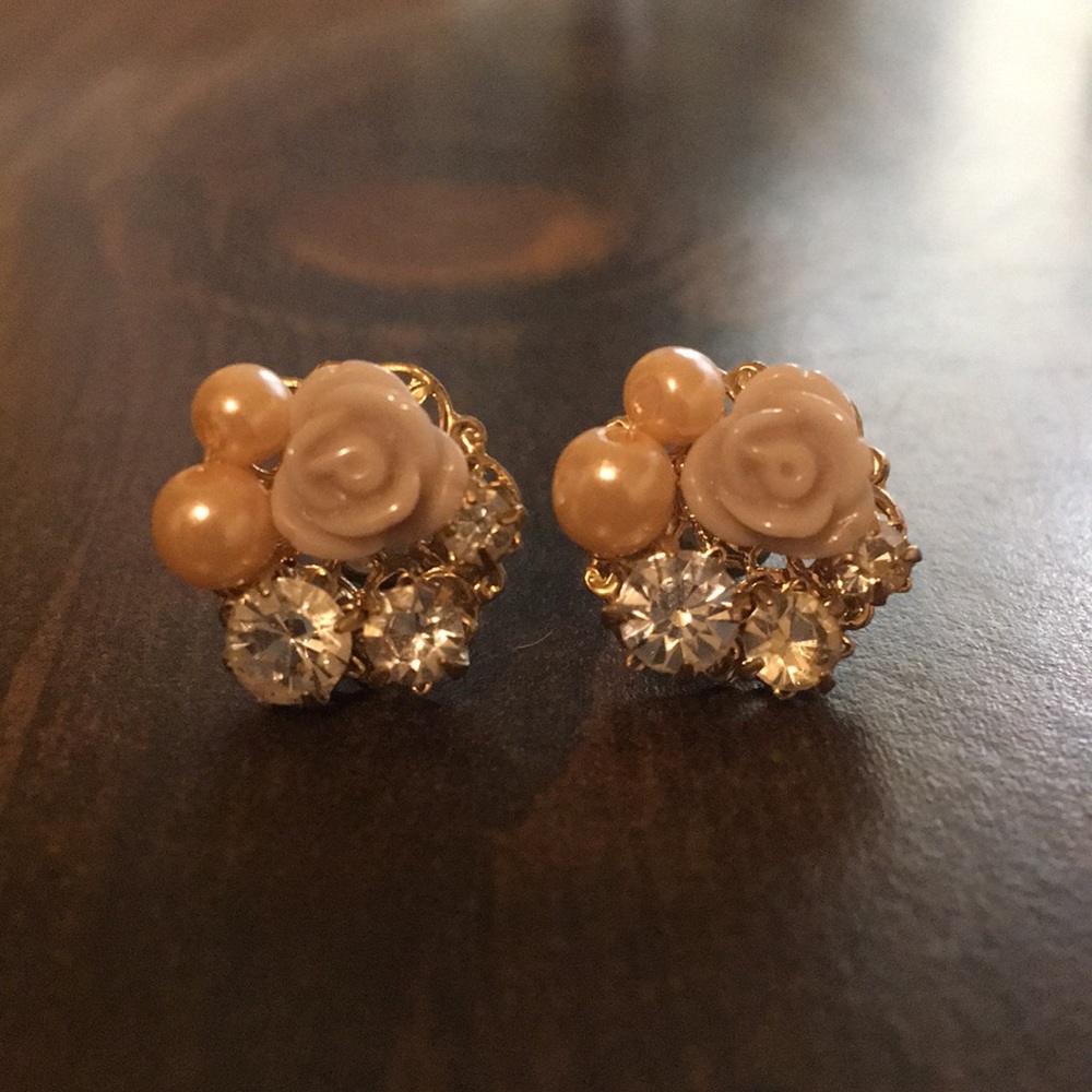 Flower earrings